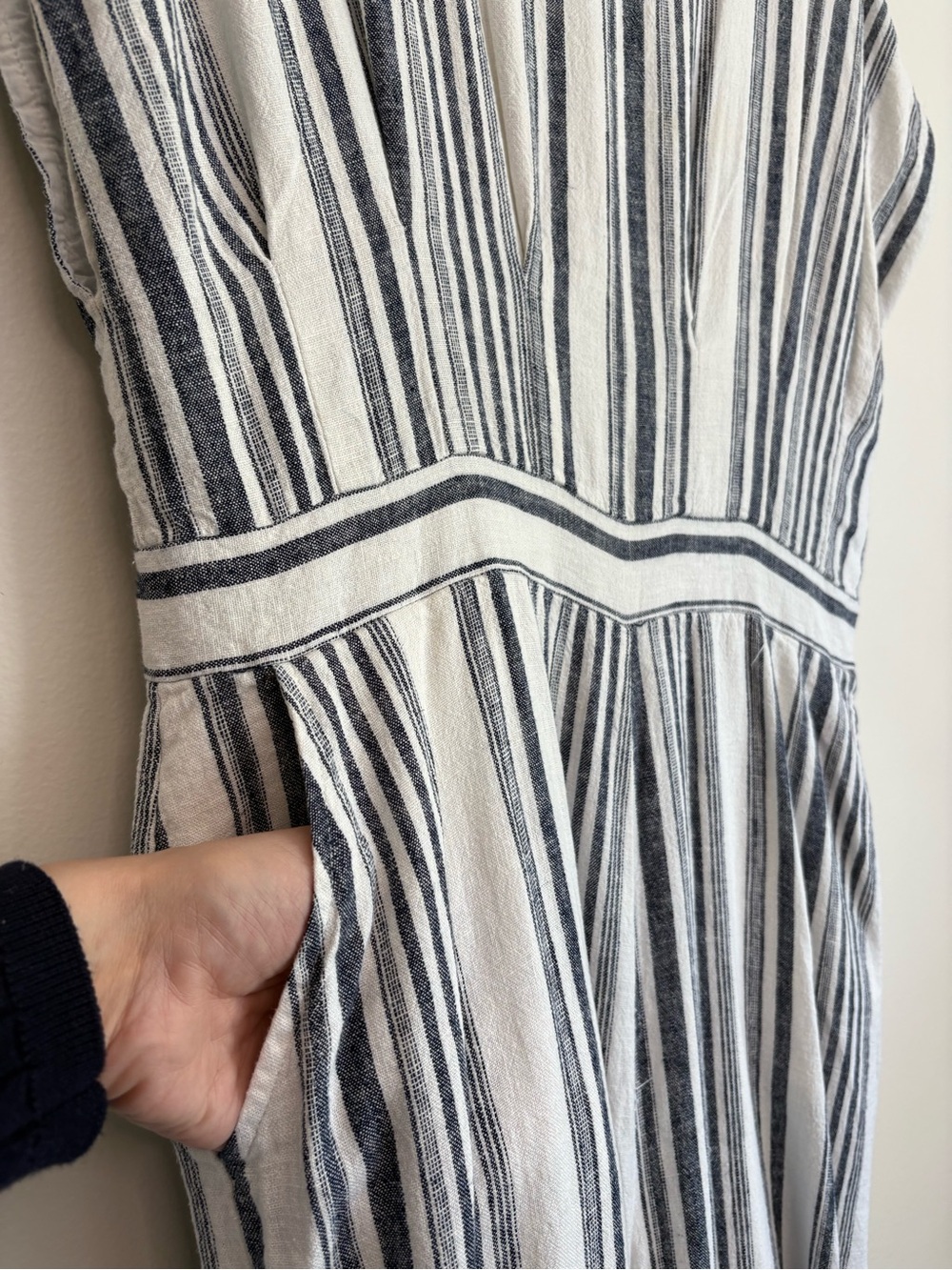 Gibson Latimer Striped Sleeveless Wide-Leg Linen Jumpsuit in Cream and Navy Sz L - Picture 2 of 13